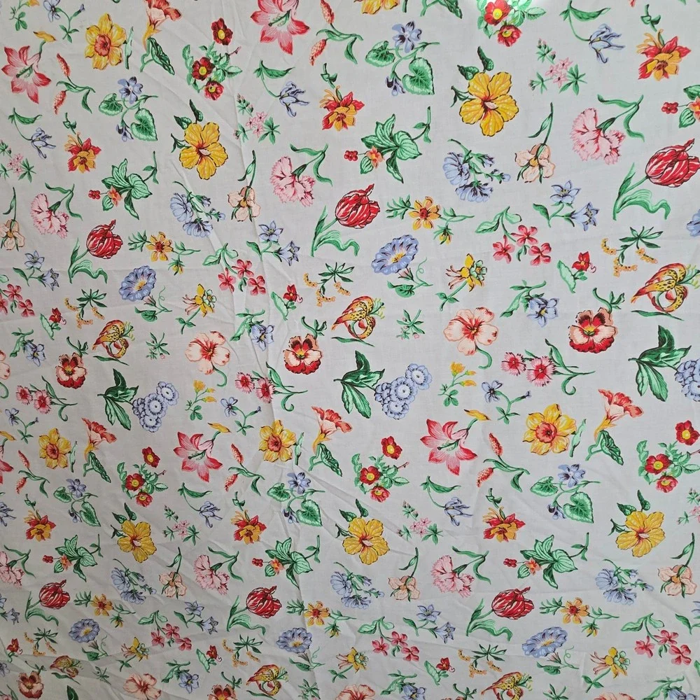 Vintage 1978 Angelo Donghia Utica Fine Arts Floral Round Tablecloth J.P. Stevens